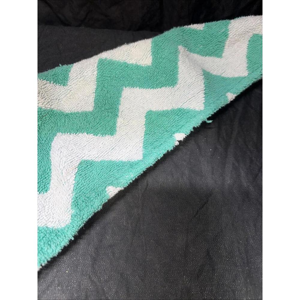 Turbie Twist Microfiber Hair Towel Wrap - Picture 3 of 4